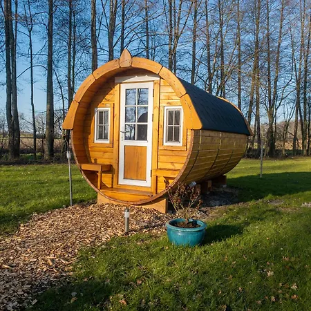Holiday home Kuhle Auszeit - Rosenfass *