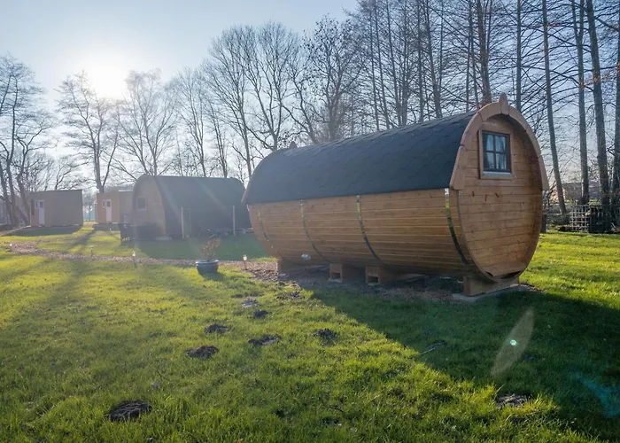 Semesterbostad Kuhle Auszeit - Rosenfass Lastrup